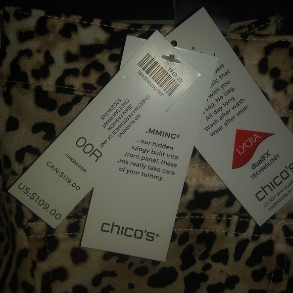 🆕Chico's | So Slimming Girlfriend Ankle Jean Animal Print Size 2 - Picture 7 of 11